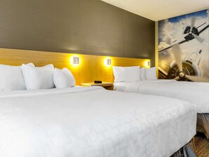 Standard Room, 2 Queen Beds, Non Smoking | Desk, laptop workspace, blackout curtains, iron/ironing board - Clarion Pointe Quebec Airport (Québec City)