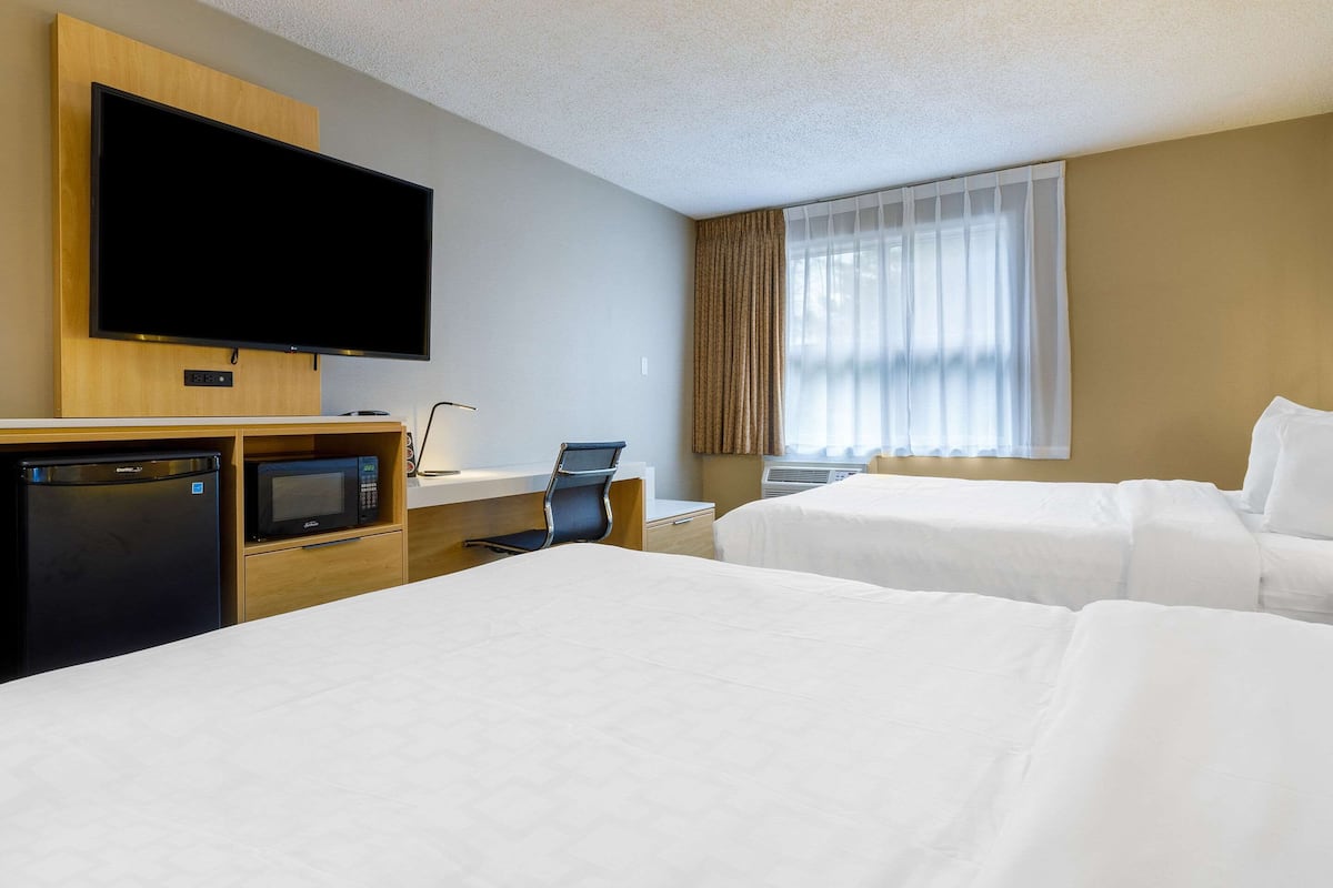Standard Room, 2 Queen Beds, Non Smoking