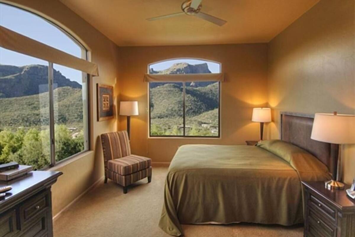 condo, 2 bedrooms | 2 bedrooms, iron/ironing board, free cots/infant beds