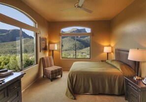 Condo, 2 habitaciones | Tabla de planchar con plancha, cunas gratuitas y camas extra gratis 