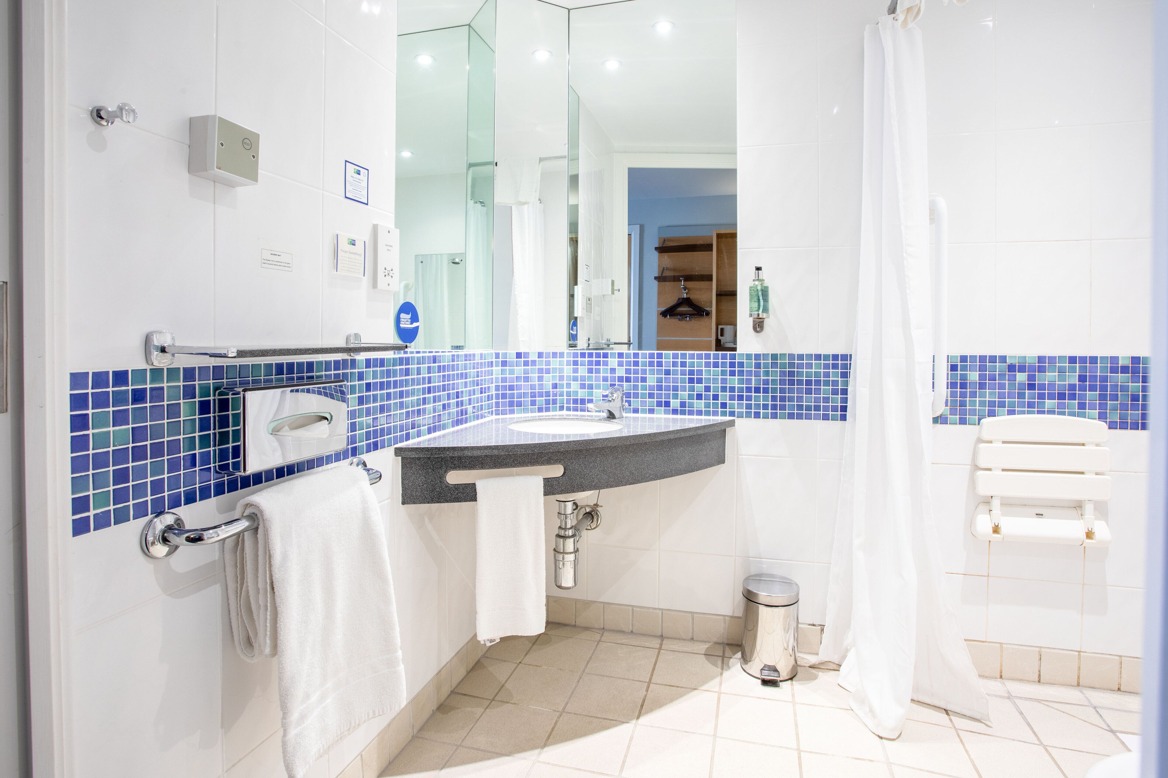 room, 1 double bed with sofa bed, accessible (with free hot breakfast) | bathroom | shower, hair dryer, towels