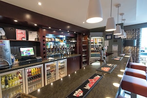 Bar (en la propiedad)