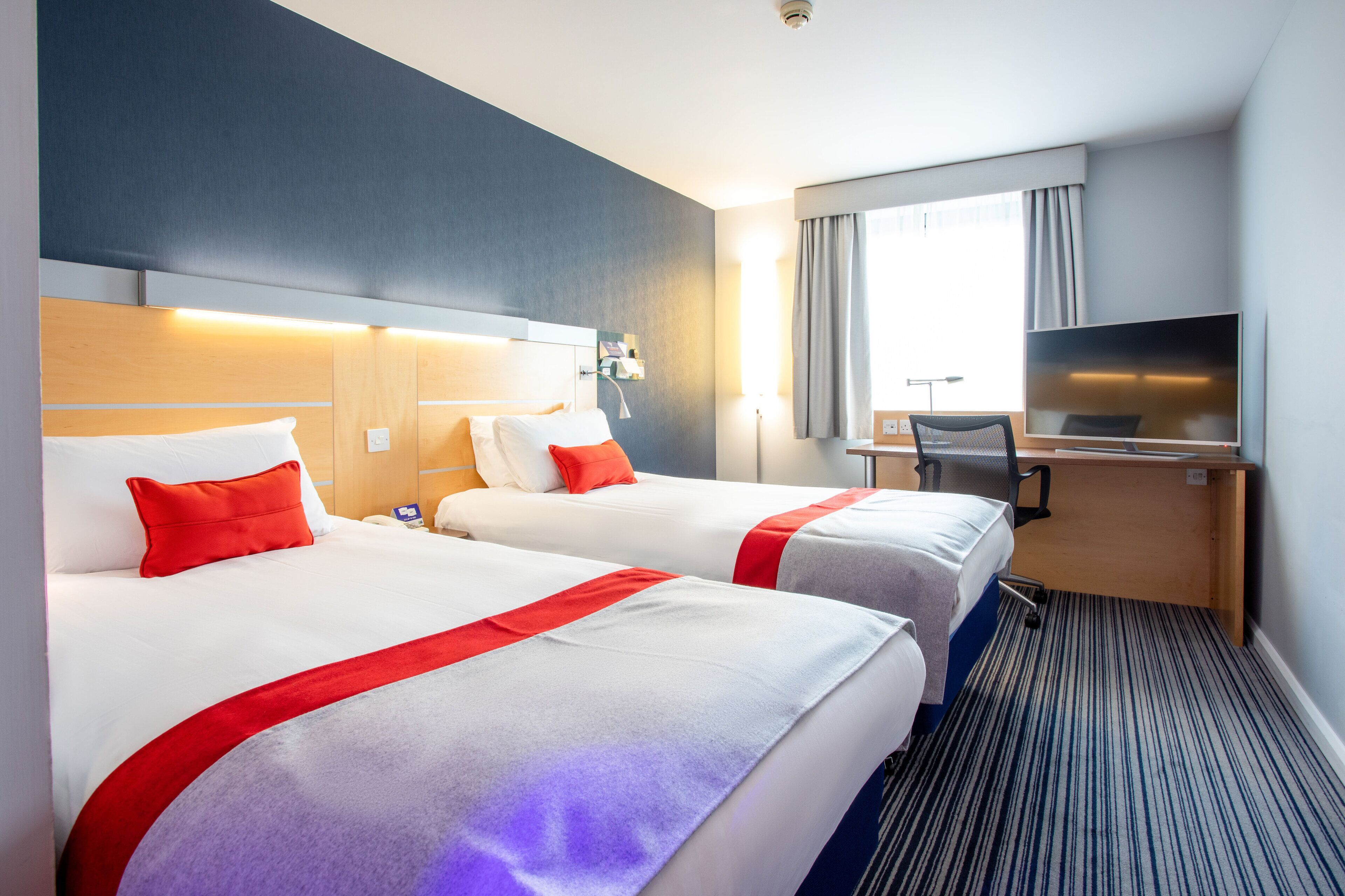 standard room, 2 single beds (with free hot breakfast) | in-room safe, desk, blackout curtains, iron/ironing board