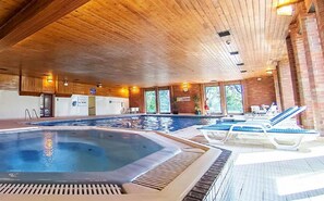 Indoor pool, outdoor pool - Patshull Park Hotel Golf and Country Club (Wolverhampton)