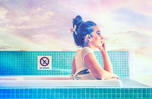 Ducha y bañera combinadas y artículos de higiene personal gratuitos