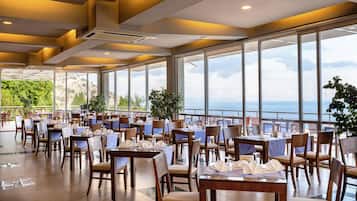 2 restaurants, breakfast, lunch, dinner served; Turkish cuisine