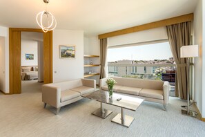 King Suite,Balcony,Sea View | Wohnbereich