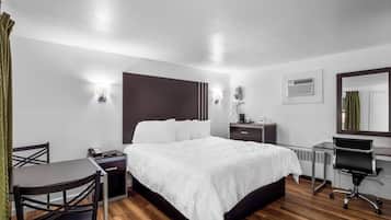 Chambre, 1 très grand lit, non-fumeur | Fer et planche à repasser, lits d’appoint, accès au Wi-Fi (inclus)