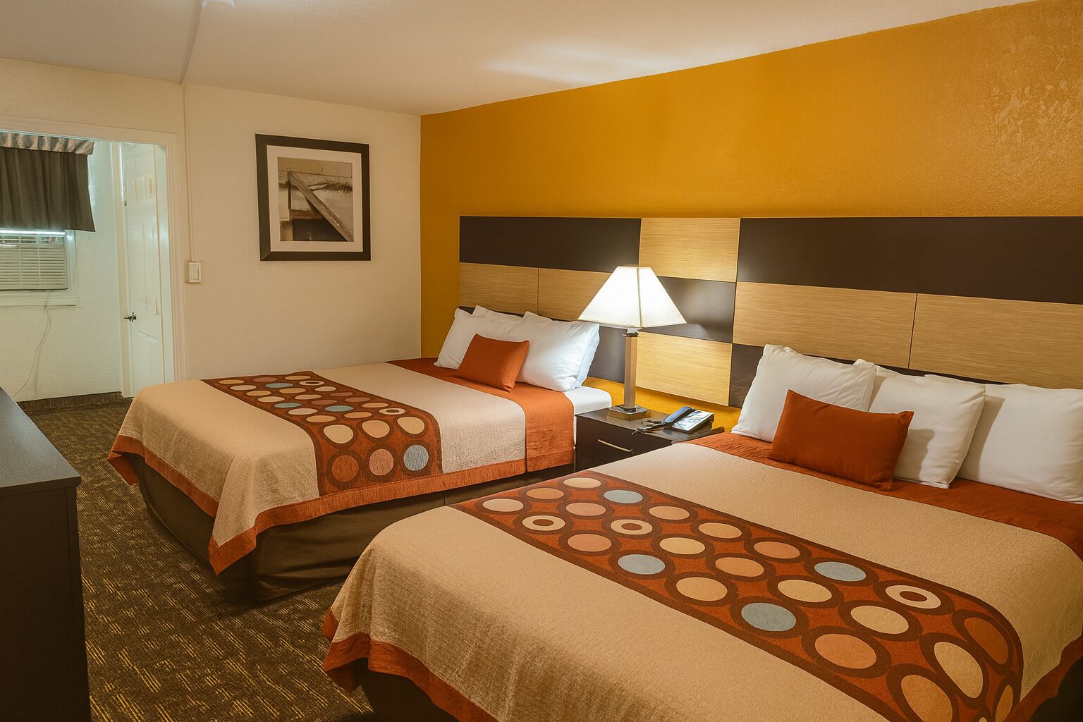 Standardzimmer (2 Beds) | Schreibtisch, Bügeleisen/Bügelbrett, kostenloses WLAN, Bettwäsche