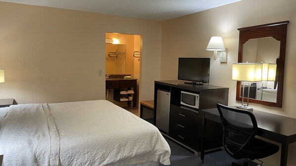 Desk, laptop workspace, free WiFi, bed sheets