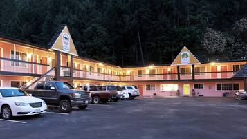 Front of property - evening/night
