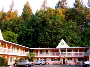 Mountain view - National 9 Inn Placerville (Placerville)