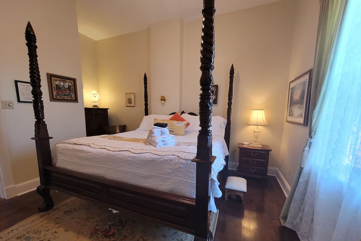 Individually furnished, soundproofing, iron/ironing board, free WiFi