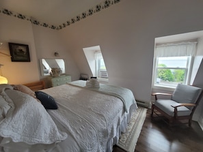 Classic-Zimmer, 1 King-Bett, Nichtraucher | Individuell eingerichtet, schallisolierte Zimmer, Bügeleisen/Bügelbrett