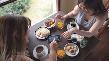 Desayuno buffet incluido todos los días