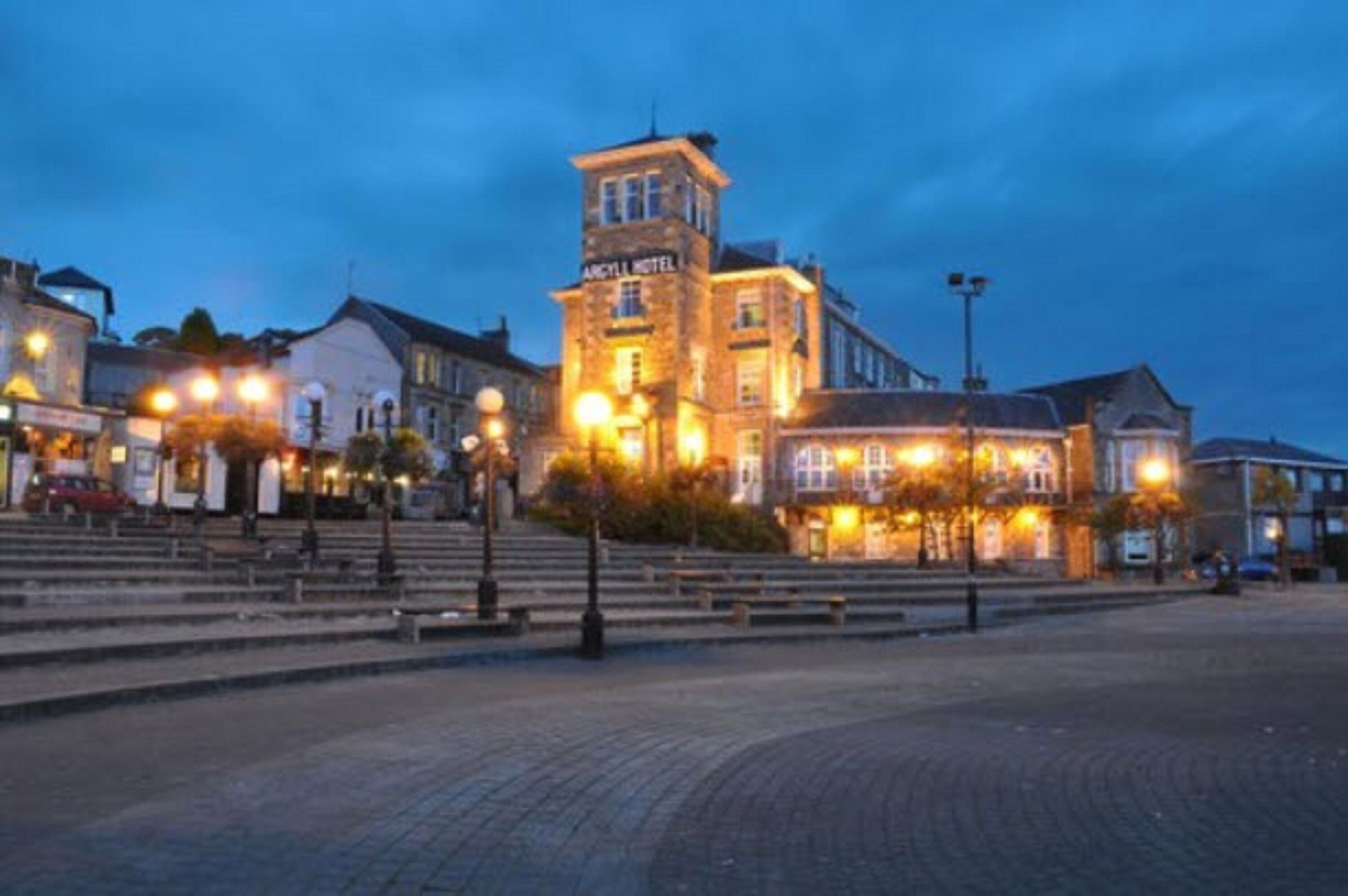 Fasade – kveld/natt