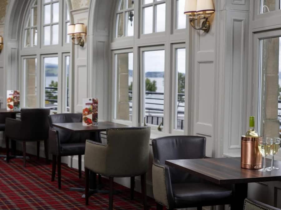 3 restauranter, lunsj serveres