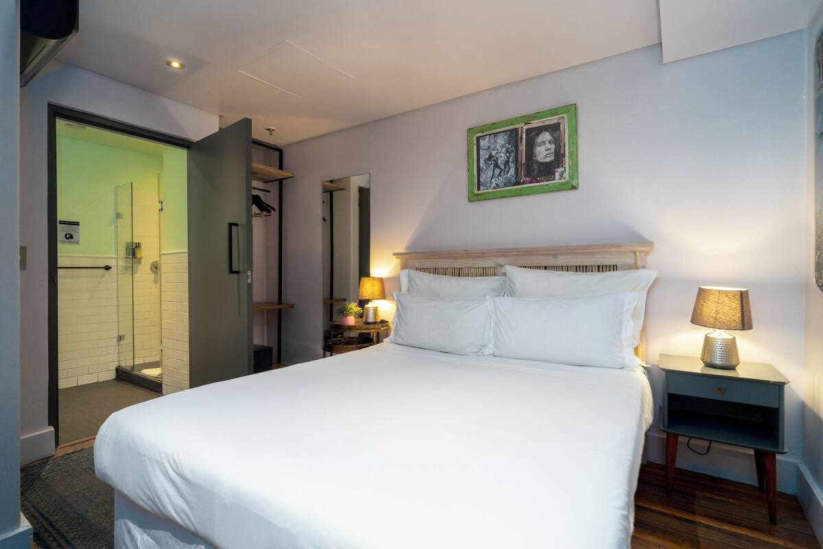 Room (7) | Frette Italian sheets, premium bedding, down comforters