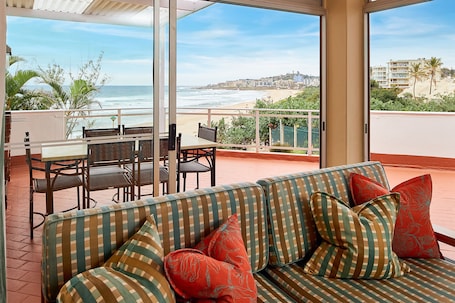 Apartamento, 2 quartos, para não fumantes, vista para o mar | Terraço/pátio. First Group La Cote D'Azur