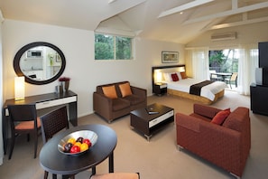 Studio | 2 bedrooms, premium bedding, down comforters, pillowtop beds