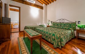 傳統開放式客房, 多張床 | 迷你吧、書桌、遮光布/窗簾、免費無線上網