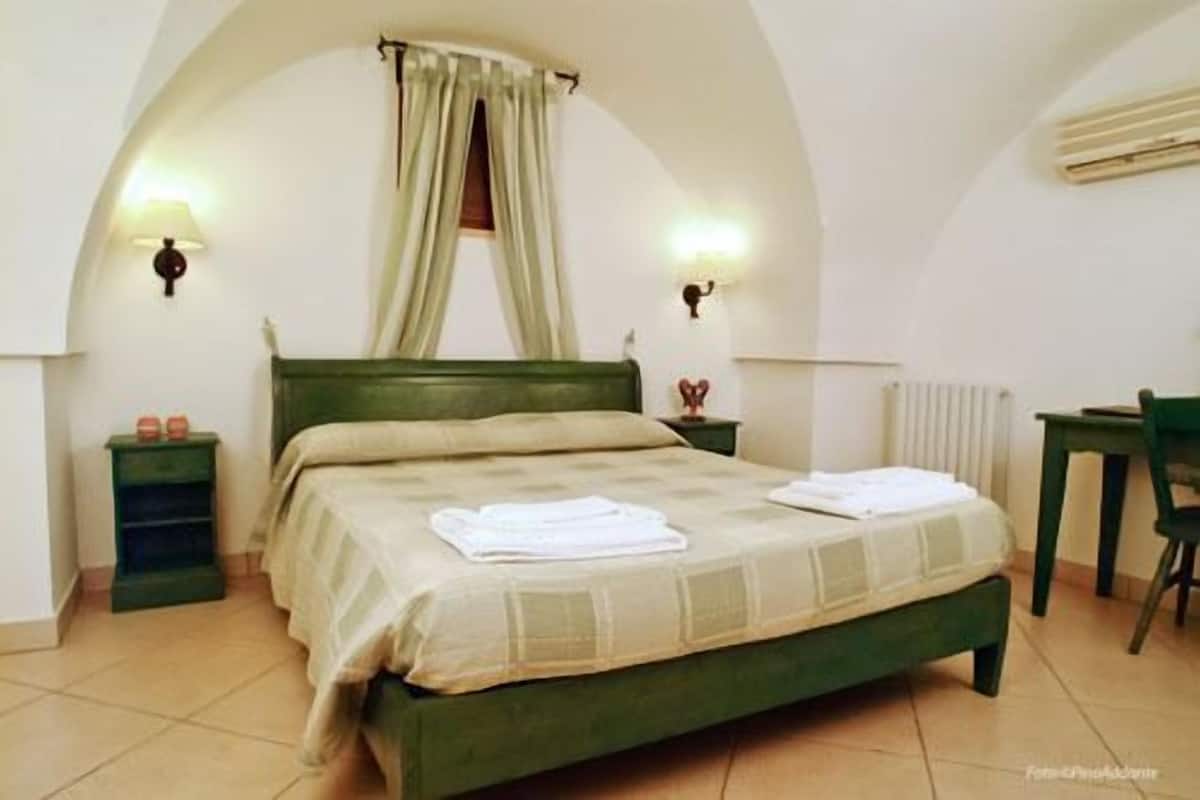 Minibar, desk, blackout curtains, free cots/infant beds