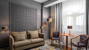 Premium bedding, minibar, in-room safe, desk