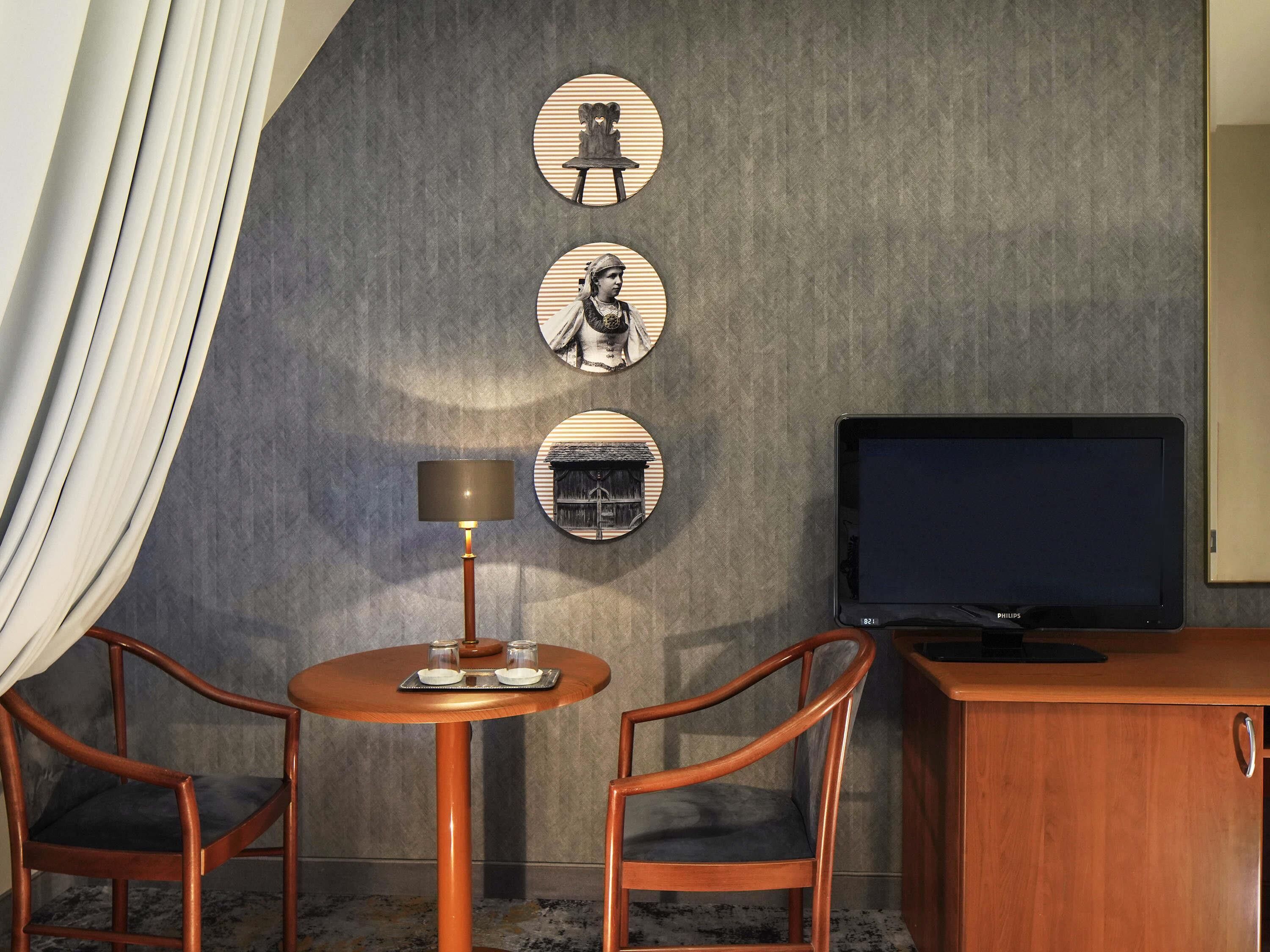 Quarto econômico, 1 cama de solteiro | Roupas de cama premium, frigobar, cofres nos quartos, escrivaninha