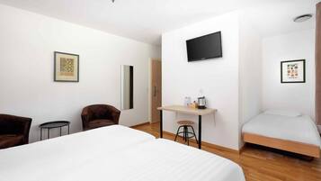 Dreibettzimmer | Select-Comfort-Betten, Zimmersafe, schallisolierte Zimmer