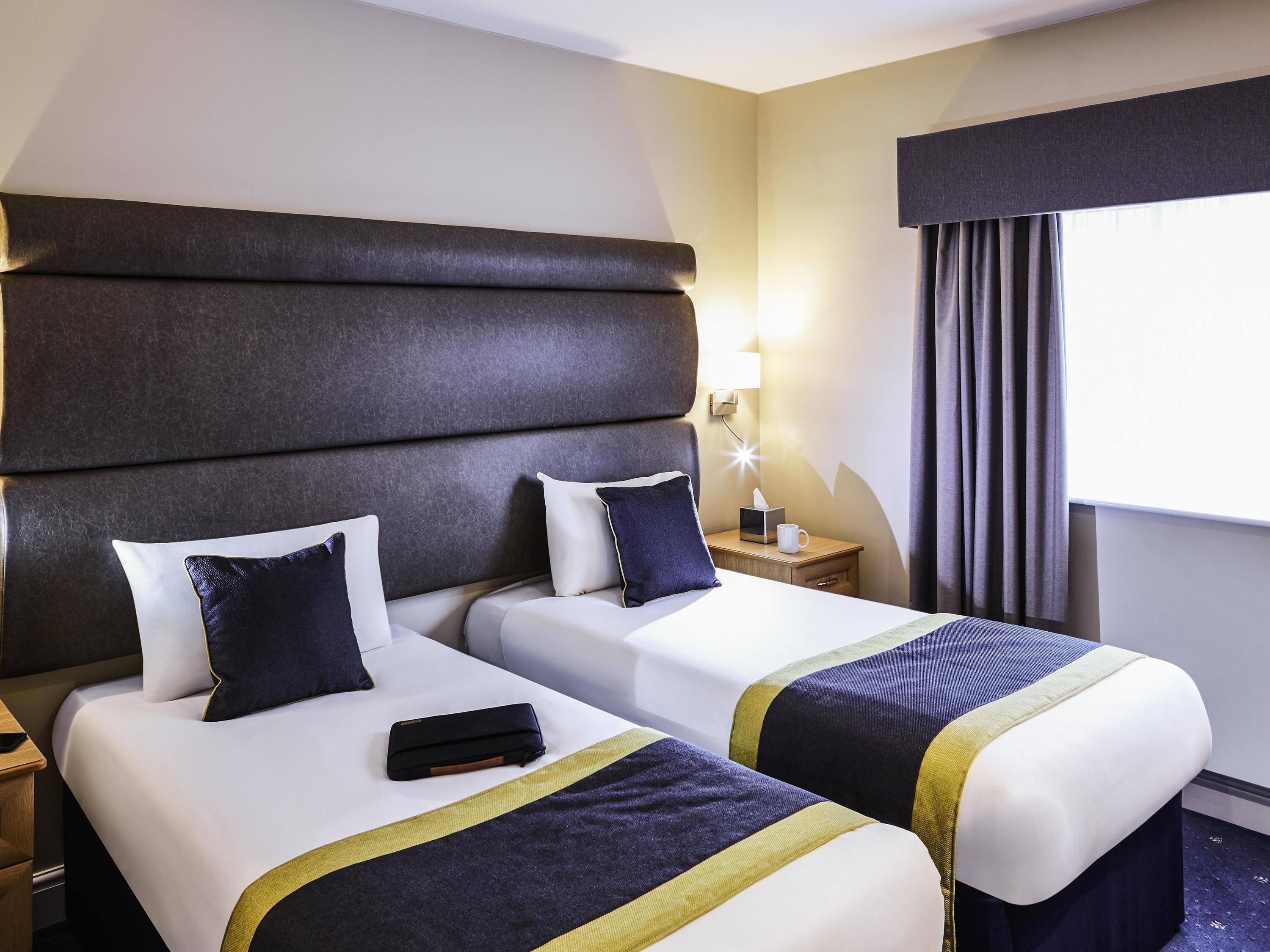 Standard Room, 2 Twin Beds | Premium bedding, in-room safe, individually furnished, desk