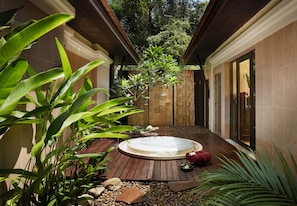 Couples treatment room(s), sauna, body treatments, aromatherapy