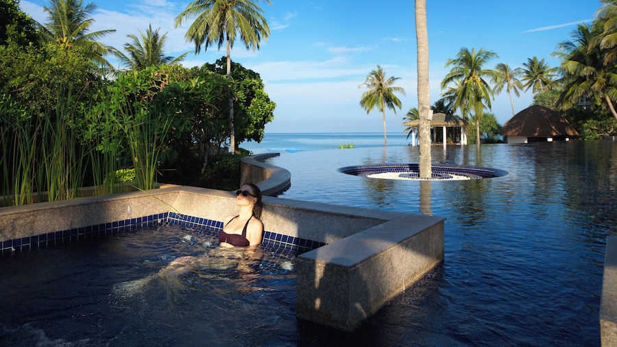 Rawi Warin Resort and Spa