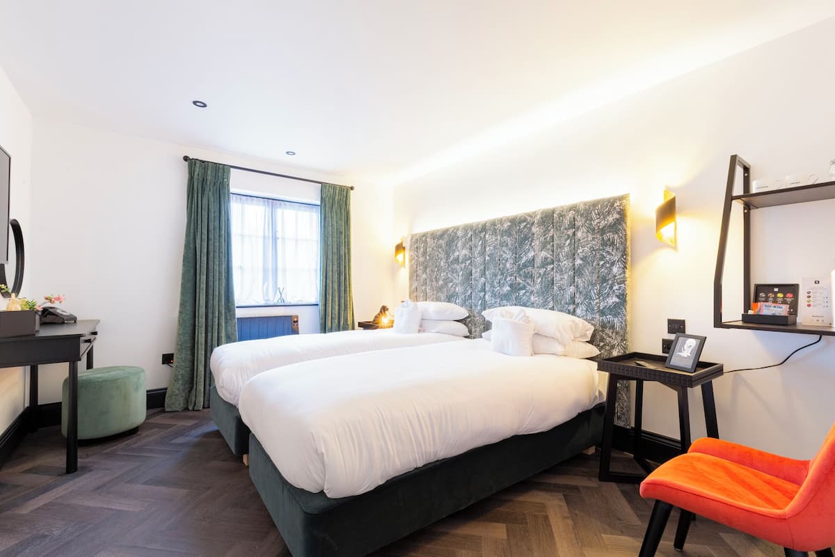Egyptian cotton sheets, desk, iron/ironing board, free WiFi