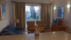 Apartment, 1 Bedroom | Living area