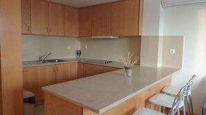 Fridge, microwave