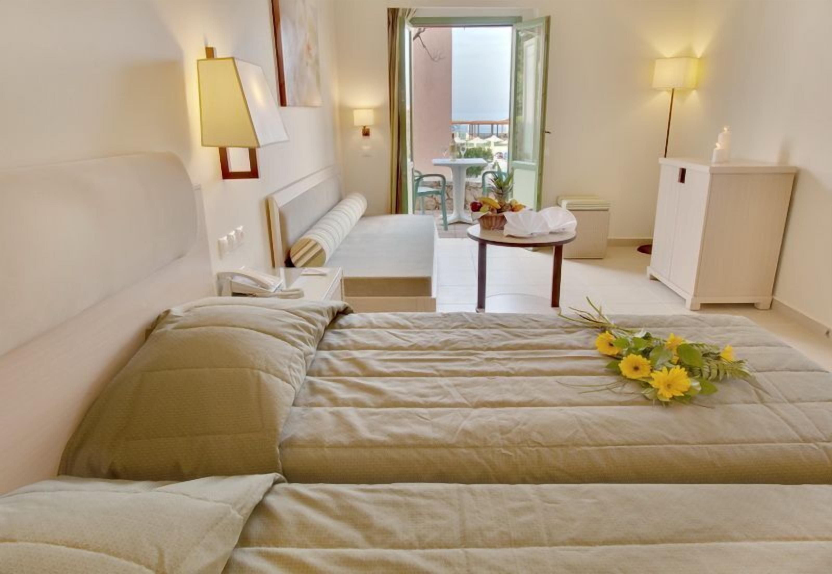 desk, free cots/infant beds, free wifi, bed sheets