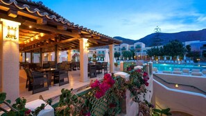 Poolbar