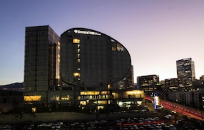 Exterior - DoubleTree by Hilton Hotel Mexico City Santa Fe (Mexico City)