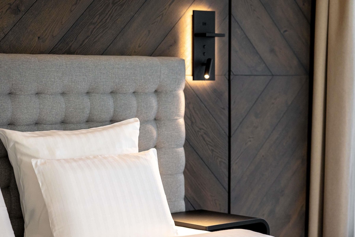 Presidential-Suite, Mehrere Betten | Minibar, Zimmersafe, Schreibtisch, Verdunkelungsvorhänge