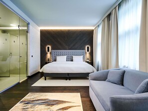 Minibar, in-room safe, desk, blackout curtains