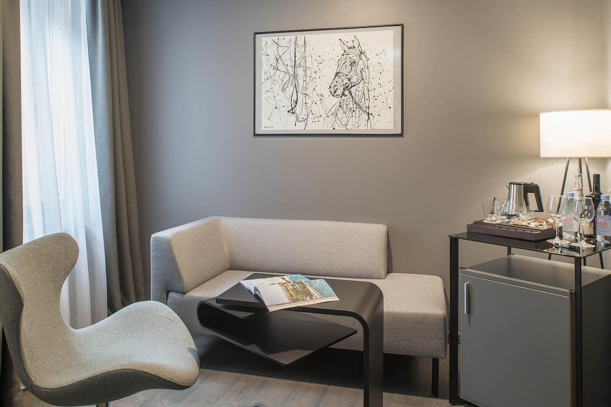 Minibar, in-room safe, desk, blackout curtains