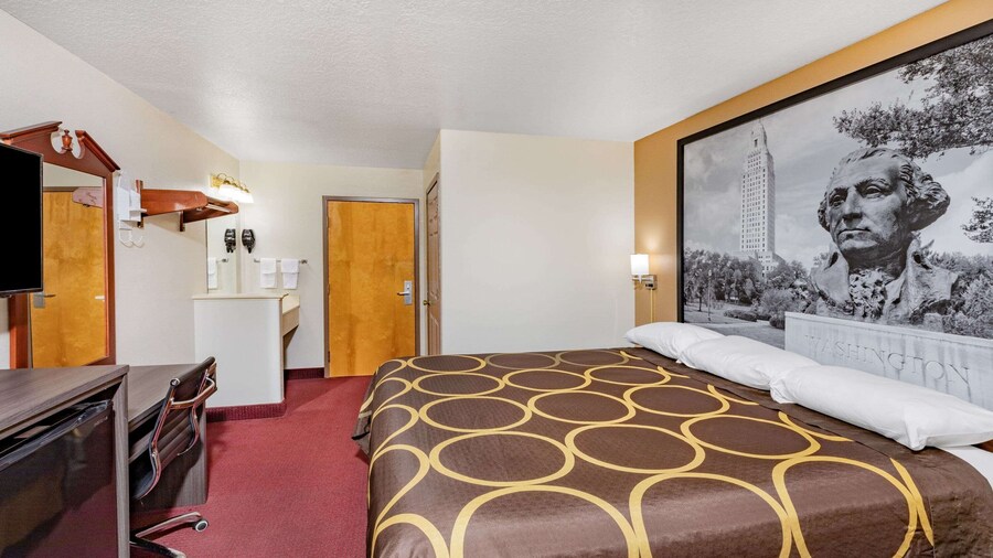 Super 8 by Wyndham Kinder/Coushatta near Casino