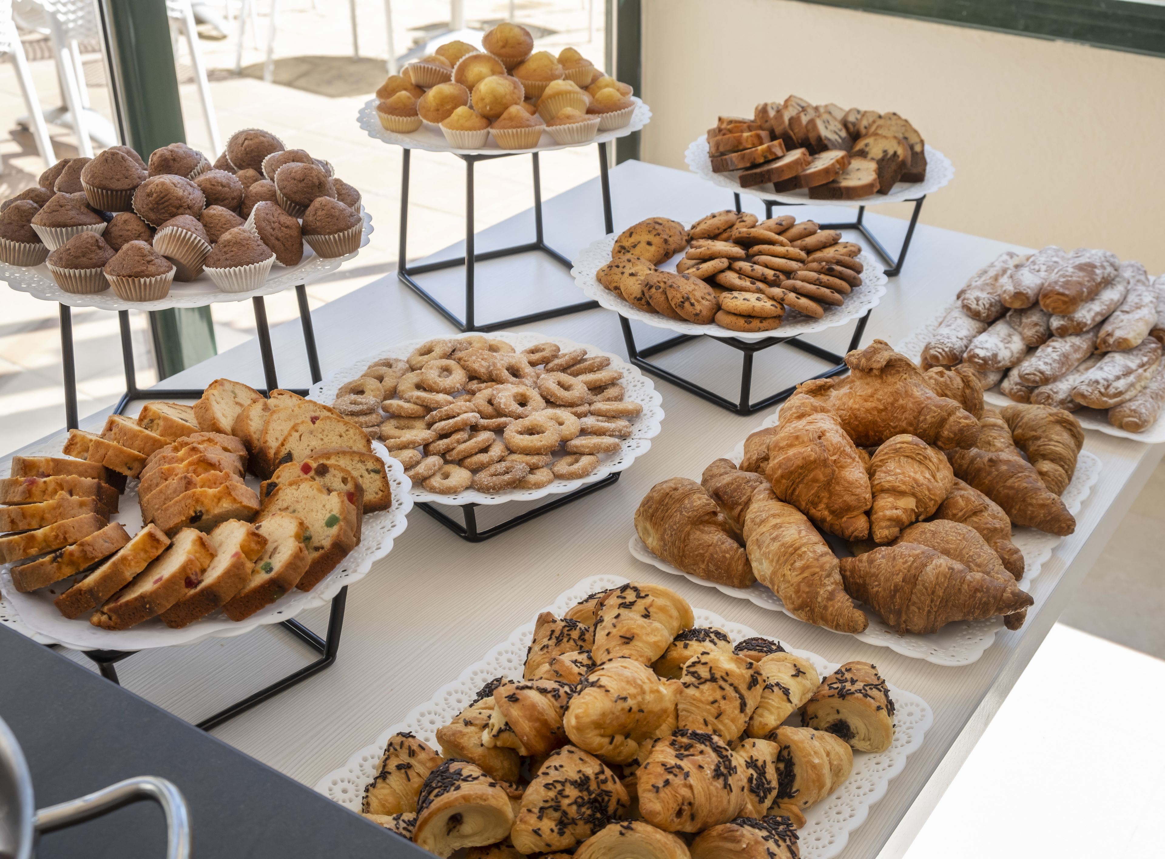 Tägliches Frühstücksbuffet gegen Gebühr