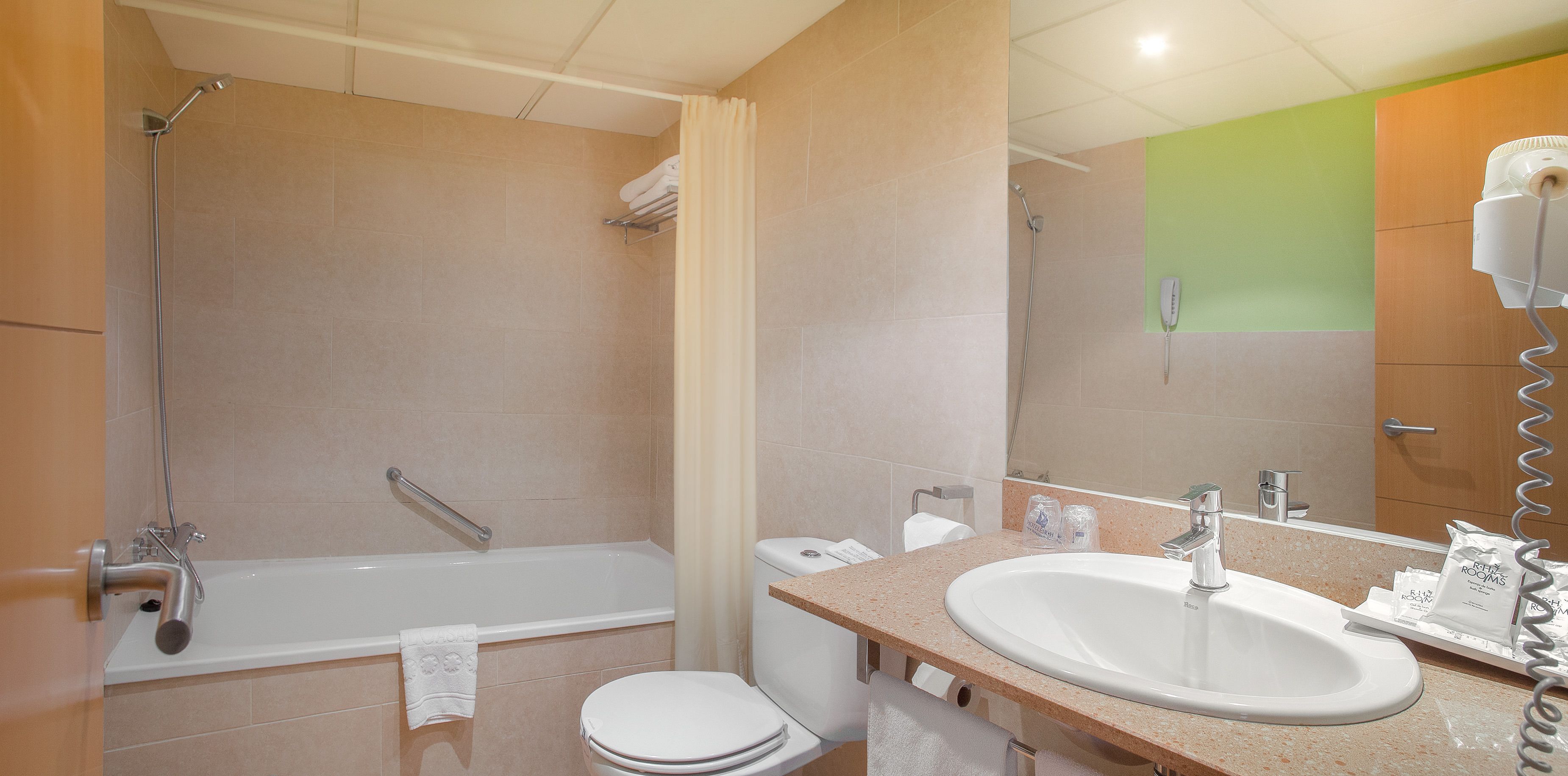 1 bedroom, minibar, in-room safe, desk