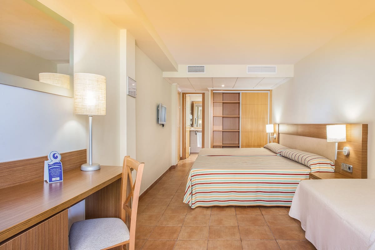 1 bedroom, minibar, in-room safe, desk