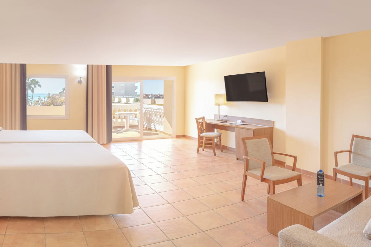 1 bedroom, minibar, in-room safe, desk