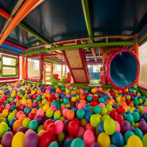 Children's play area - outdoor - Hotel RH Casablanca & Suites By Hoteles RH (Peniscola)