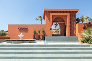 Building design - Venezia Resort Hotel & Spa (Rhodes)