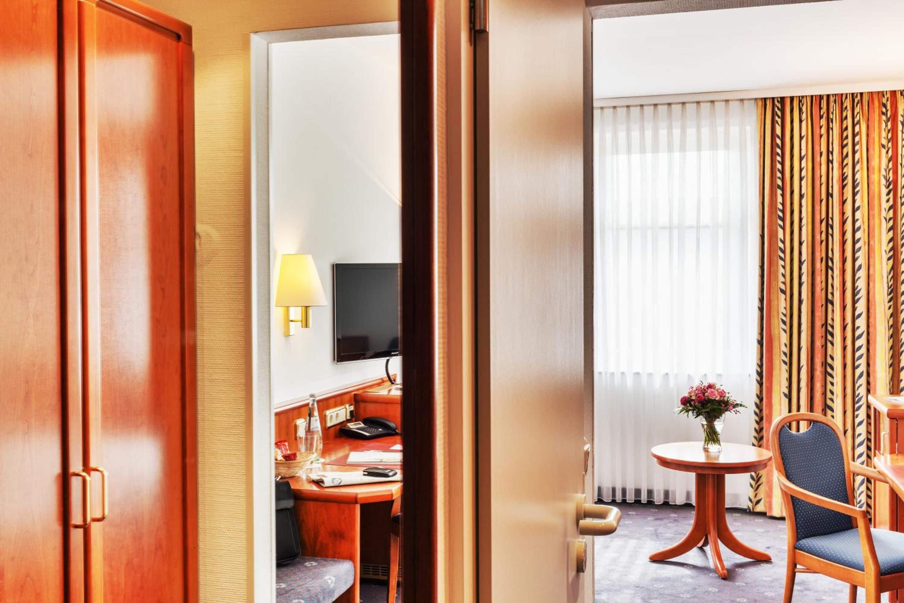 Photo - Trans World Hotel Columbus