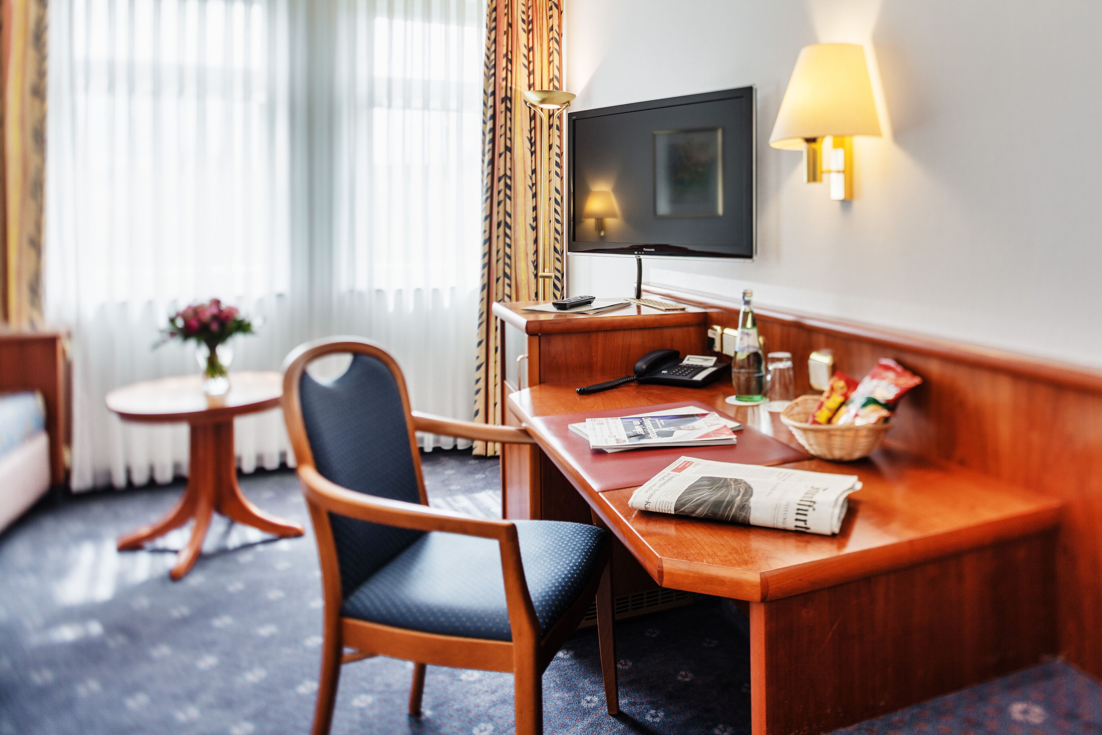 comfort double room | in-room business centre